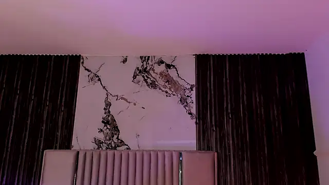 Lillyortiz live sex cam