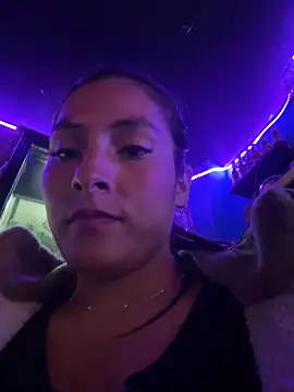 Cami_Leon2's cam snapshot