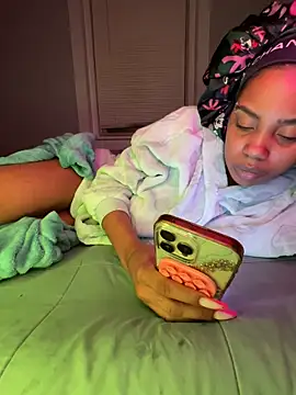 TheRealOshunQueen's cam snapshot