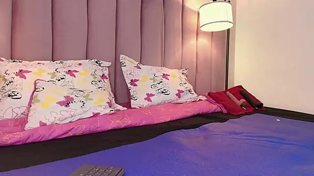 HallyBans live sex cam