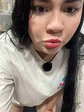 Roxy_rousse01's cam snapshot