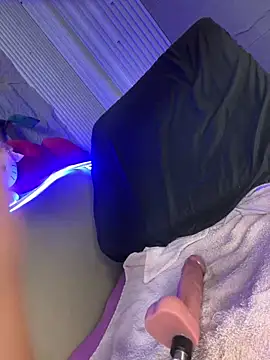 KaitlynLoveCam live sex cam