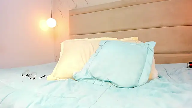 Miablosoom live sex cam