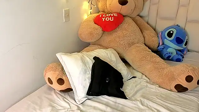 AriaKyle's cam snapshot