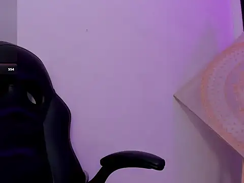 Alicee_Stonee_'s cam snapshot