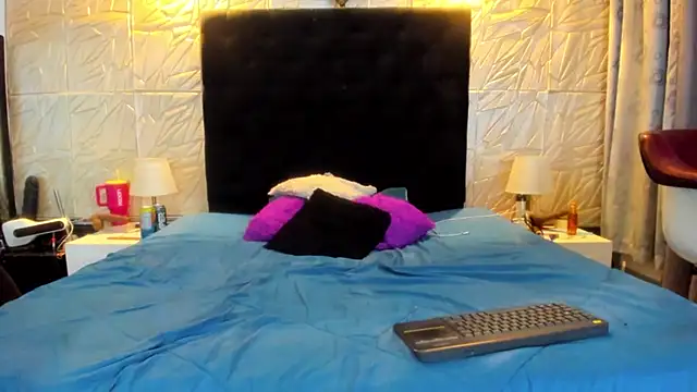 ChanelleJohnson_ live sex cam