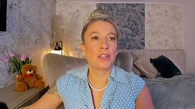 Liannaa_ live sex cam