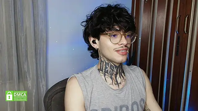 Bastiel_ live sex cam