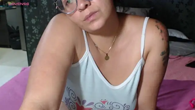 miia-big1boobs_ live sex cam