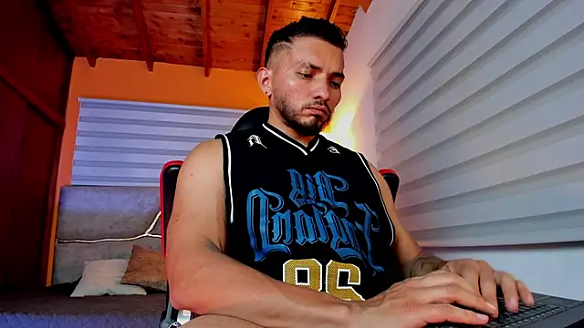 maximusclark1 live sex cam