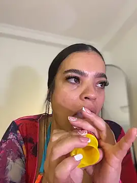 JuanitaMore01 live sex cam