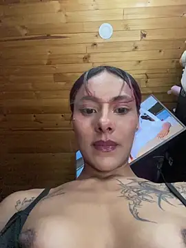 Emily-Fire's cam snapshot