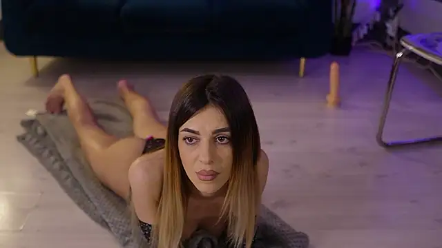 ItsIvyLicious_'s cam snapshot