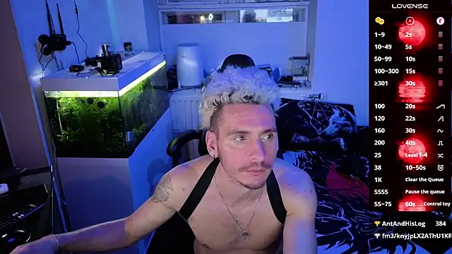 Rayzel_White's cam snapshot