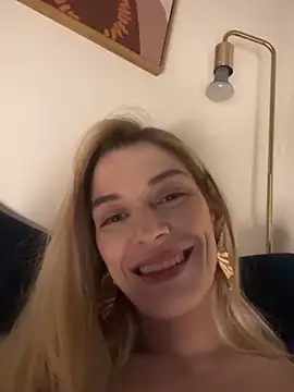 Bellalolahot live sex cam