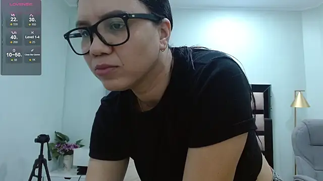 miaarodriguez1_'s cam snapshot