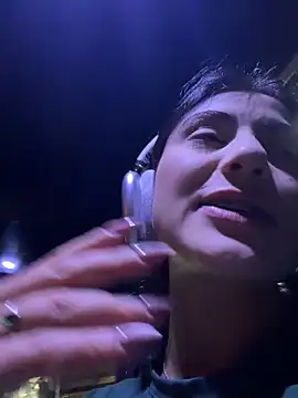 fiorella_paris's cam snapshot