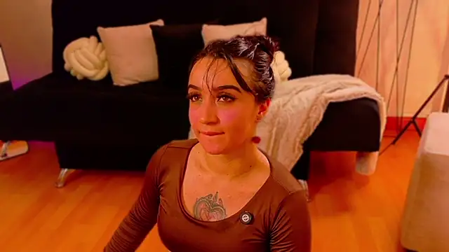 EmmyEvans1's cam snapshot