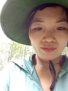 ngan-cute live sex cam