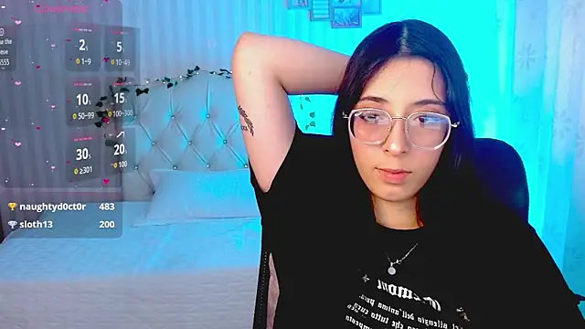 emmalove_doll's cam snapshot