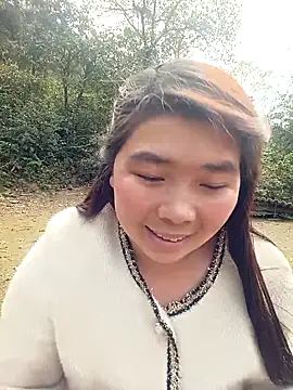 quynhkoolbae live sex cam