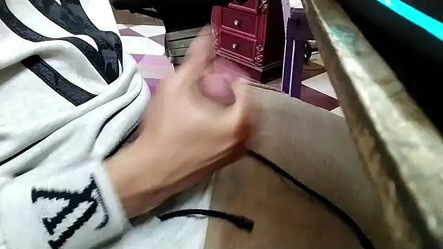 growing20yo's cam snapshot