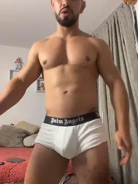 Ezzio_Scolaro's cam snapshot