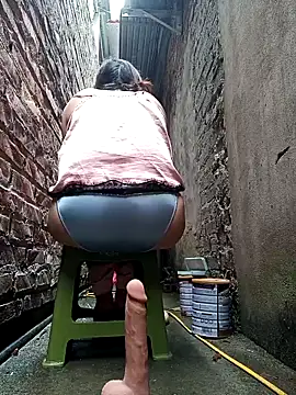 July-Asian's cam snapshot