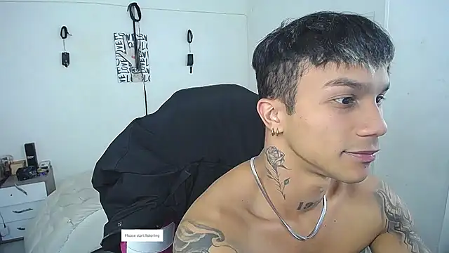 Leonard_Price live sex cam