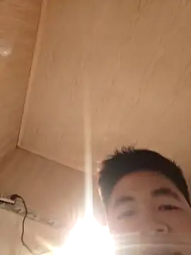 BotDamBigAss live sex cam