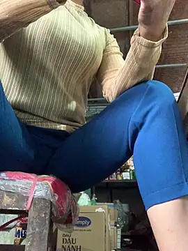 YANINA120 live sex cam