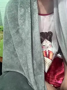 Lyn_ny's cam snapshot