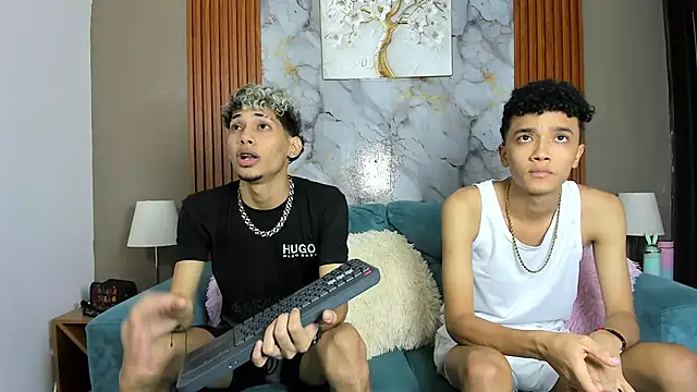 YOUNG_BOYS_HELL's cam snapshot