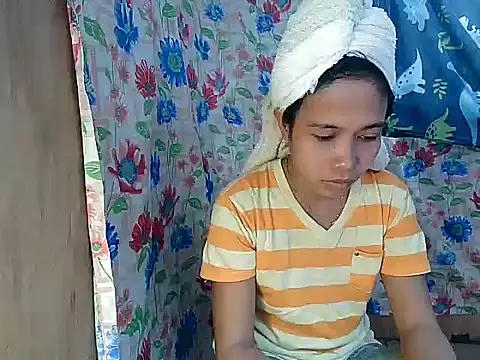 PinaySkinnyGirl's cam snapshot