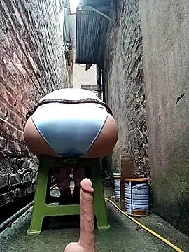 July-Asian's cam snapshot