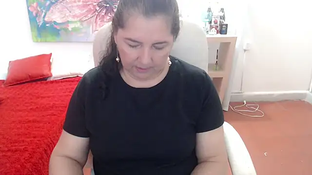 leonela_69's cam snapshot