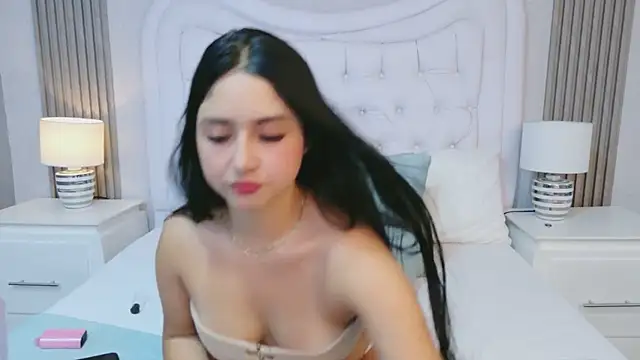 BellaFoox's cam snapshot