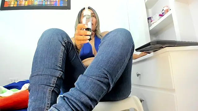 Ms_lunaRose's cam snapshot