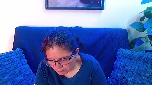 Linda_banks_'s cam snapshot