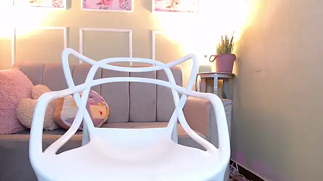 CurlyDani's cam snapshot