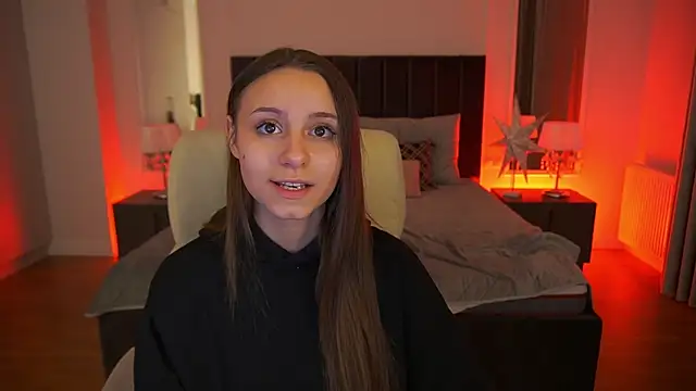 TinyNatalie's cam snapshot