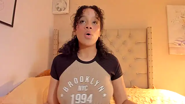 vanesasexyhot21 live sex cam