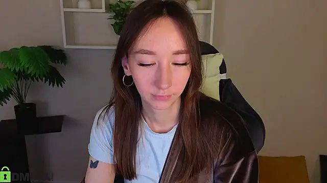 Miche1le_Allenne's cam snapshot