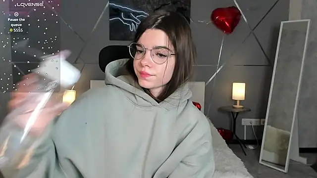 miss__evelyne's cam snapshot