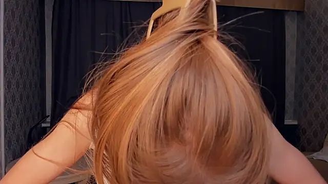 CarmenLipkin's cam snapshot