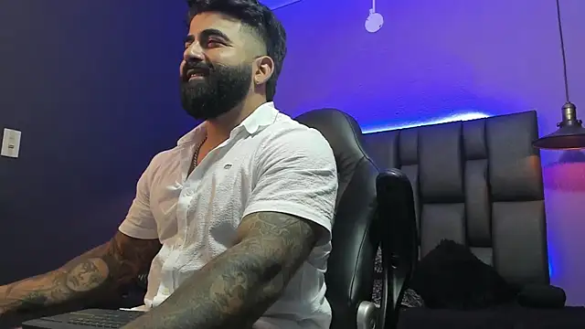 Lyon_vach live sex cam