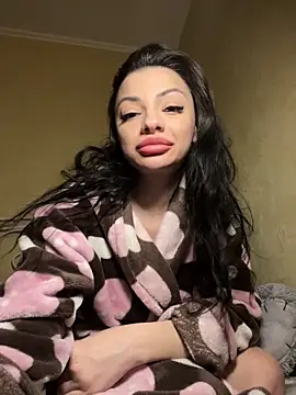 Layana_Ro's cam snapshot