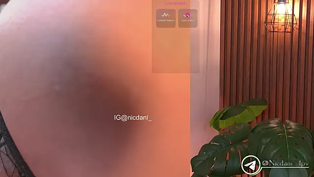 nicdani_1's cam snapshot