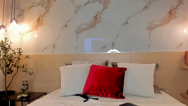 LeaThompson live sex cam