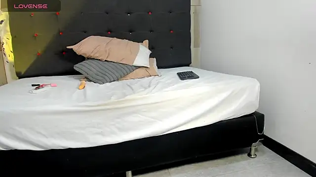 GabyRouge's cam snapshot